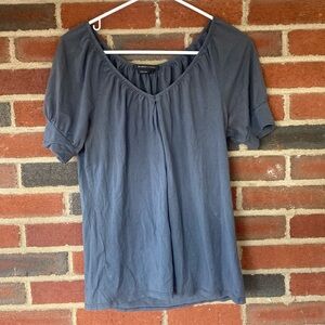 Bcbgmaxazria Sweet V-neck gray top with raglan banded sleeves